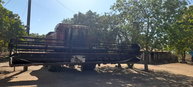 Colheitadeira 2388