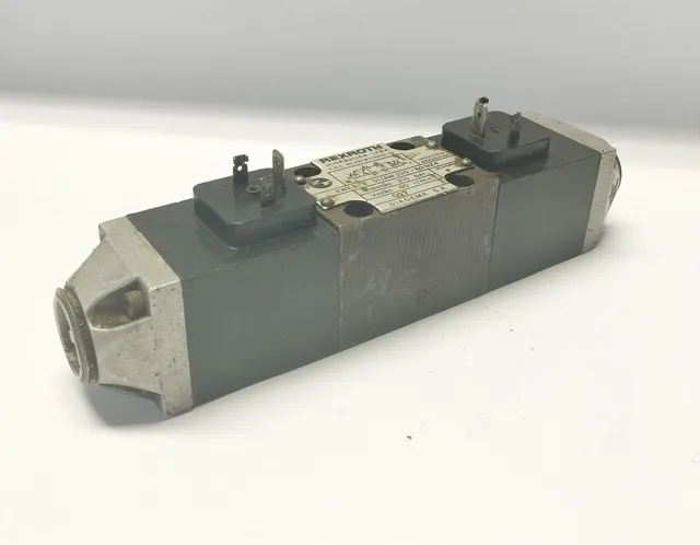 Válvula Solenóide de controle hidráulico REXROTH 4WE6G51AW22060NZ4
