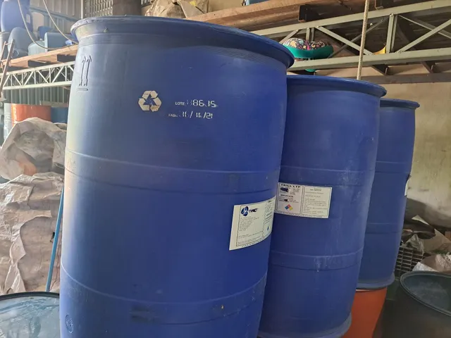 Bombonas de 200lt usadas