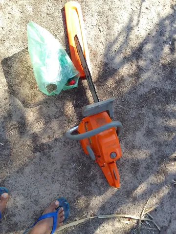 Vendo Moto Serra semi novo usado poucas vezes 