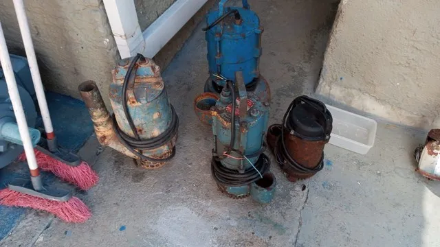 Lote de bomba submersa. 