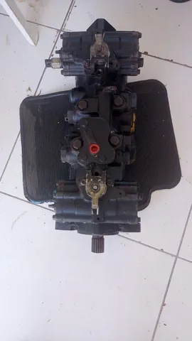 BOMBA DA MINI CARREGADEIRA CASE 410