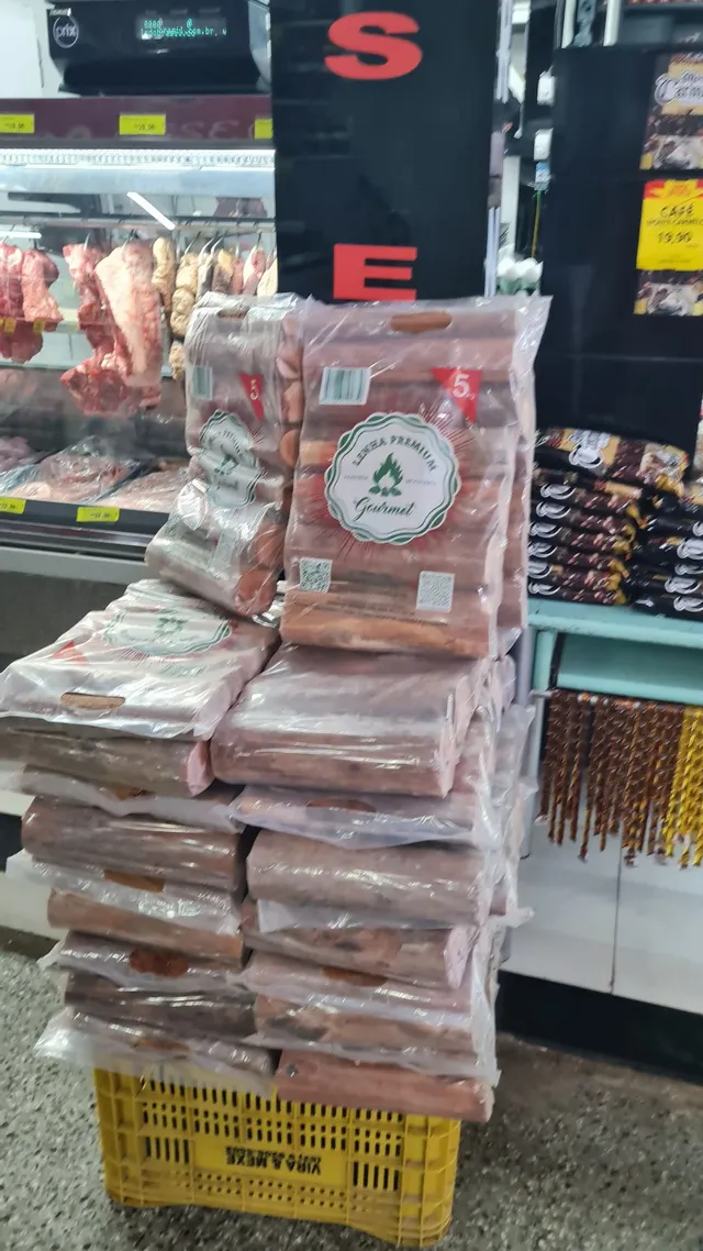 Lenha para churrasco, fogo de chão, fogueira, lareira, pira