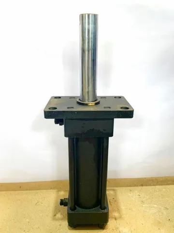 Pistão hidráulico Curso 700mm X Diâmetro 25mm 