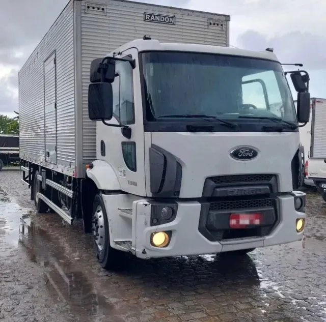 Vendo Ford Cargo 1319 baú