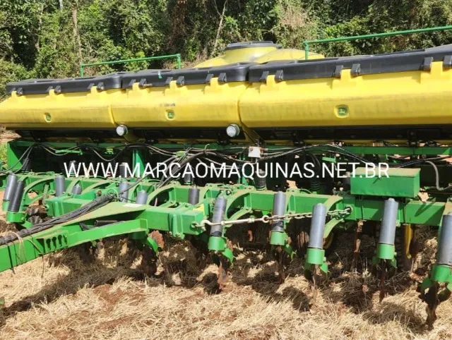 Plantadeira JD 2113 CCS Ano 2008 com 13x45cm, Monitor, Caixa central, Disco e Botinha,