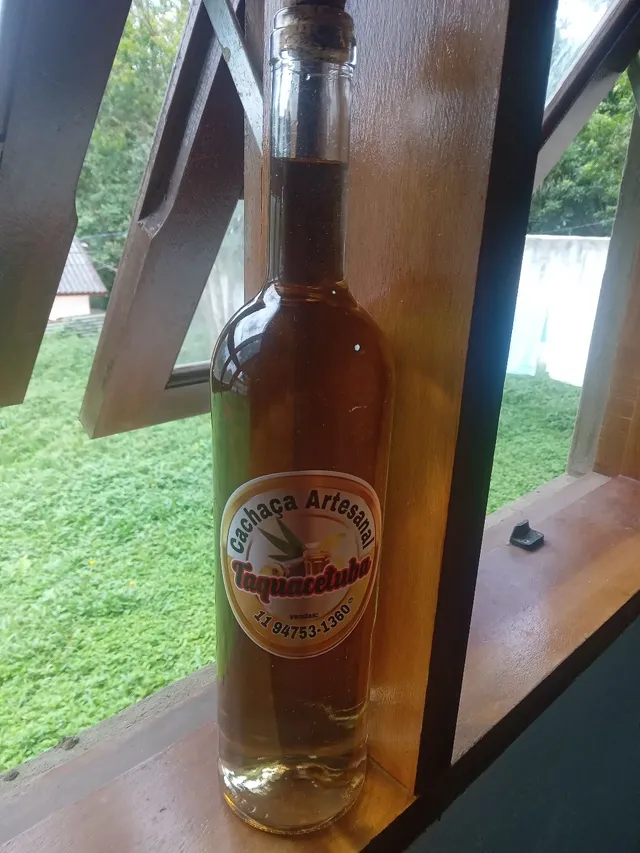 Pinga artesanal Cambuci.