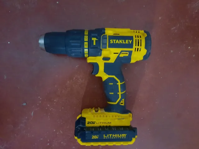 Parafusadeira 20V stanley seminovo