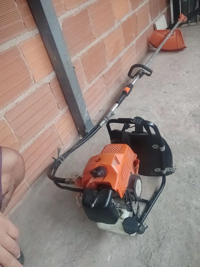 Vendo rosadeira muito nova modeloSt-5809