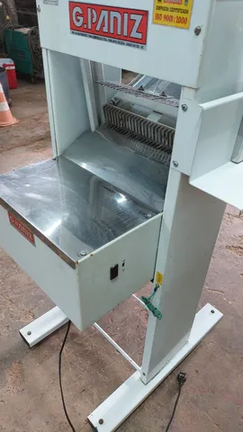 Fatiador de Pão FP12 G. Paniz Bivolt 110/220V, Bandeija inox - Pouco Uso