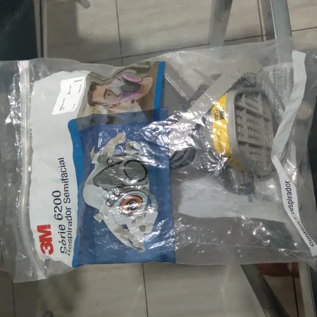 Respirador semifacial 3m 6200 tam M com filtros 
