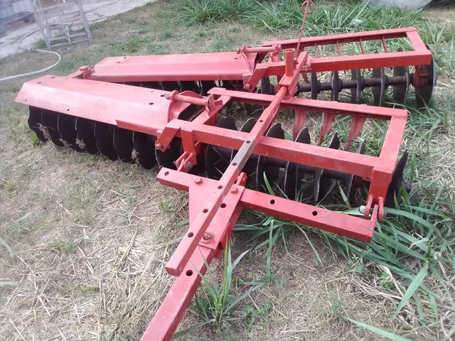 Vendo Grade Niveladora 32 discos 