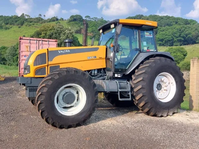 Trator Valtra Bh180