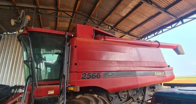  Colheitadeira Case AF2566 ano 2014 com plataforma de 25 pés fléx.