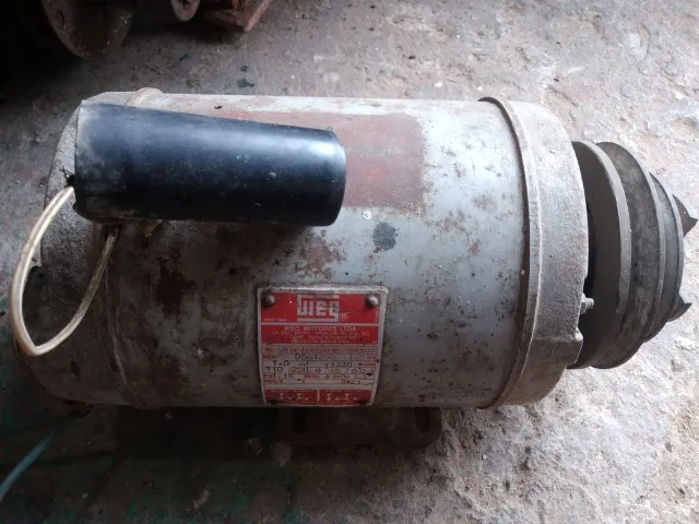 Motor de indução monofásico - MOD- D561290 - 1730 RPM - 110220 Valor R$ 800,00