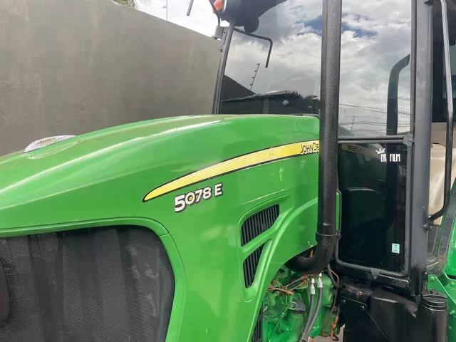Trator John Deere 2014 5078E
