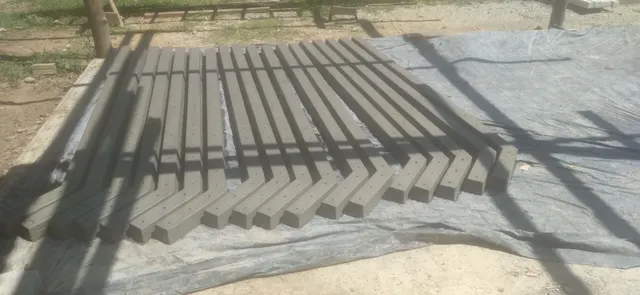 Palanques de concreto e instalação de cercas 