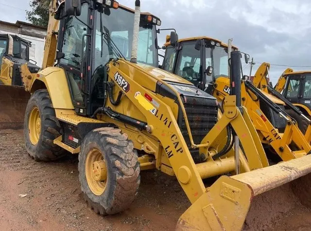 Retroescavadeira Caterpillar 416F2 
