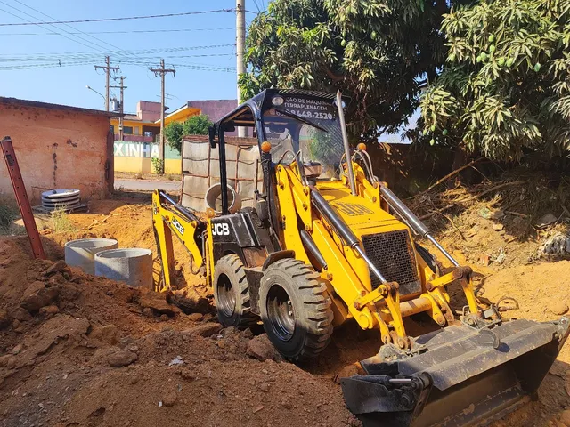 Trator mini retroescavadeira jcb 1cx