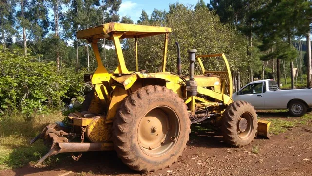 CBT 1105 4x4 lamina e guincho TMO 33 ton aceito tr0cas