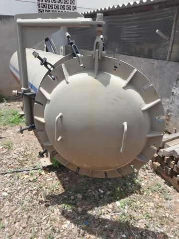 Autoclave para tratamento de madeira