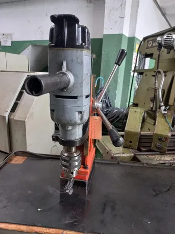 Furadeira de base magnética merax fe45 