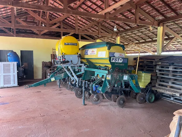 Vendo Plantadeira Tatu PST4