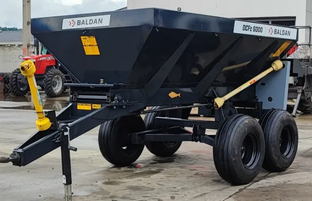 Distribuidor de calcário Baldan DCF6000