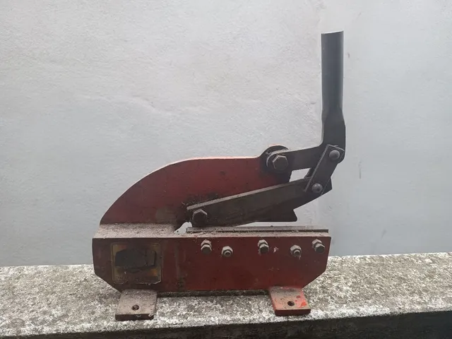 Tesoura de corta chapa