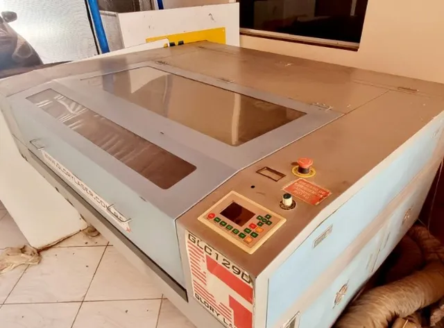 Máquina de Corte à Laser Modelo GLC-1290