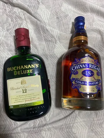 Combo de whisky - buchanans e Chivas regal 18 years