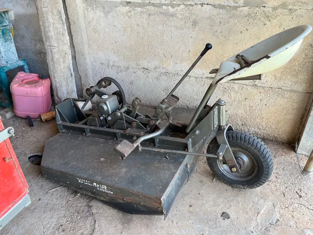 Vendo roçadeira central/cortador de grama para Tobata Yanmar.