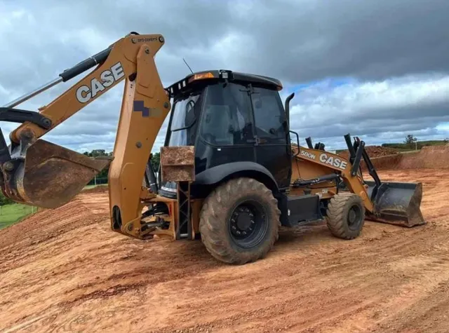 Retroescavadeira CASE 580N 4x4