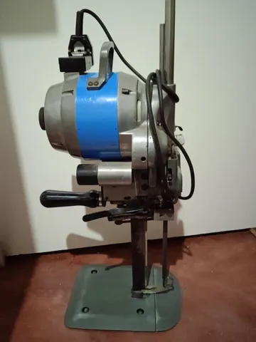 Máquina de cortar tecido 