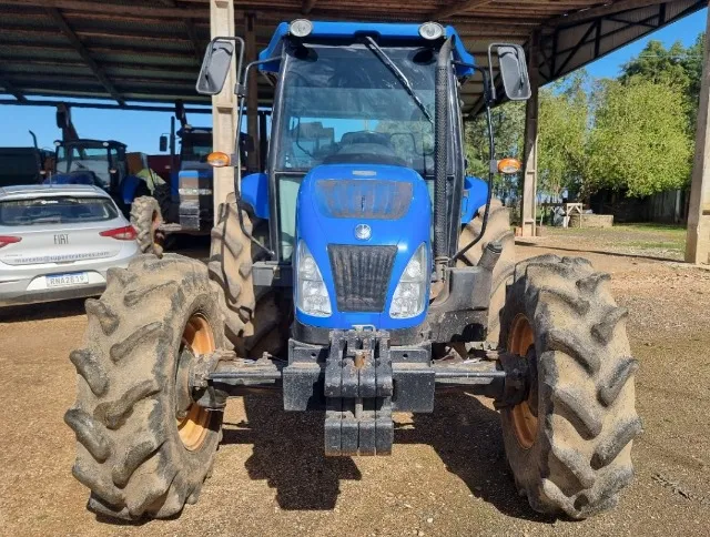 Trator New Holland TL75E ano 2014