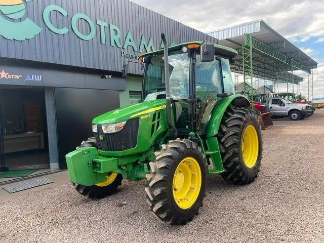 John Deere 5080E ano 2019 Cabinado Original 