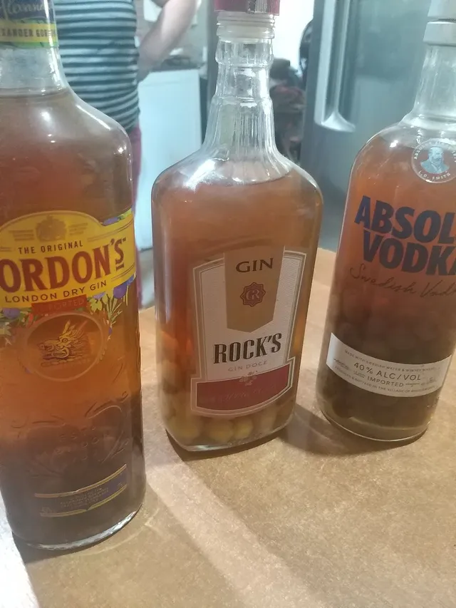 Cachaças maturadas em butiá