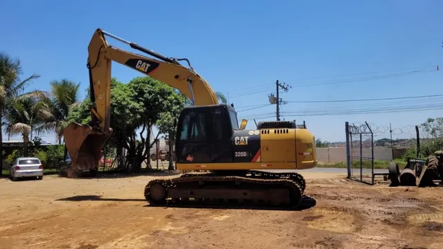 Vende se escavadeira carteppilar