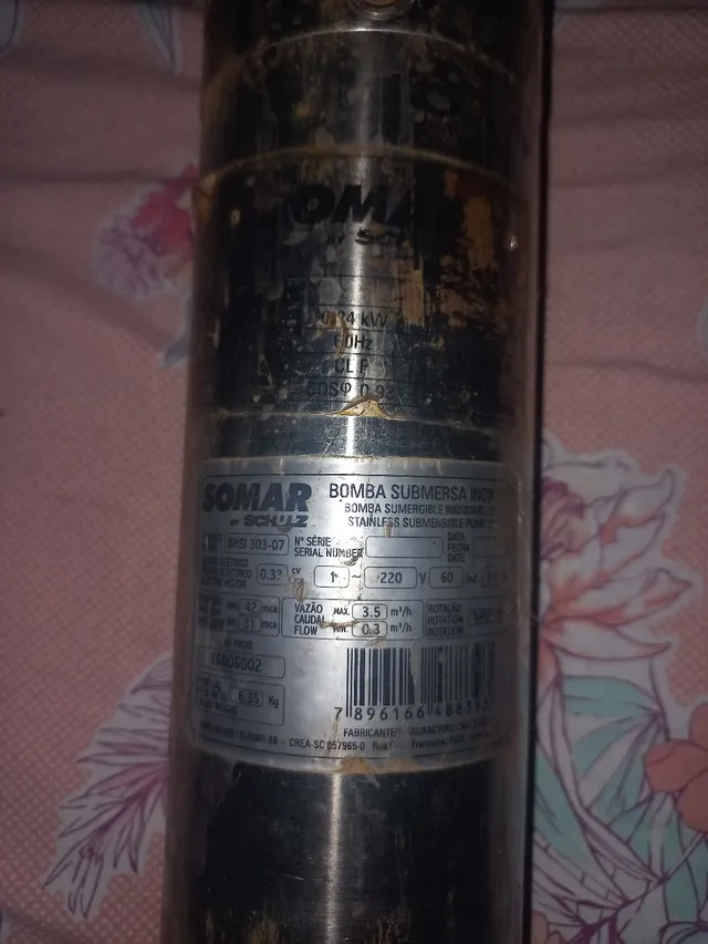 Bomba d'água vendo esta com defeito valor 150 reais 