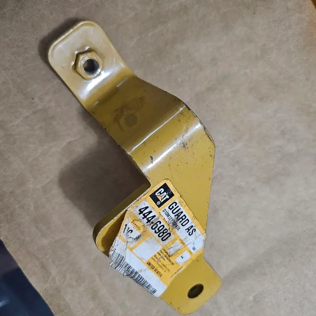 Trator esteira caterpillar D10 suporte motor original 4446980