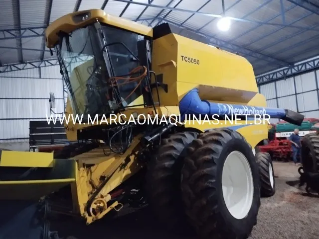 TC 5090 Ano 2010 Filipada com 4.300 hrs motor, Peneira fixa, 25 Pés, Aceita trator 150cv