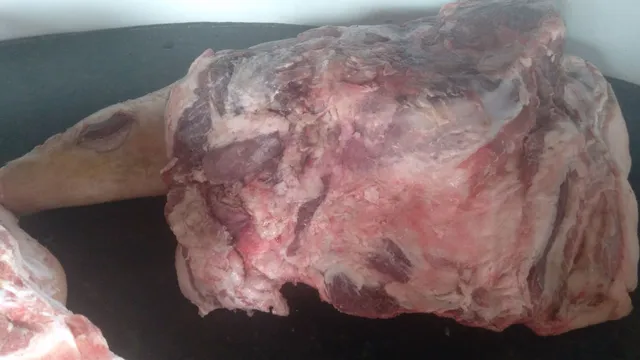 Carne de porco caipira 15reais o kilo 