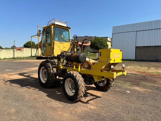 Carregadeira motocana
