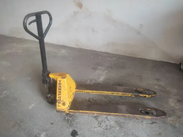 Vendo Paleteira 1000 kg 