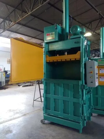 Prensas Enfardadeiras Hidráulicas para Reciclagem