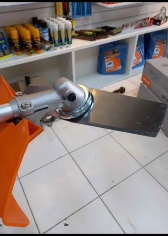Vende-se roçadeira