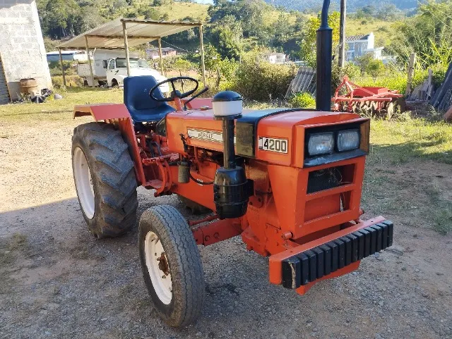 Trator Agrale 4200 agrícola vendo ou troco 