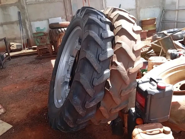 Rodado fino 12.4-38 trator