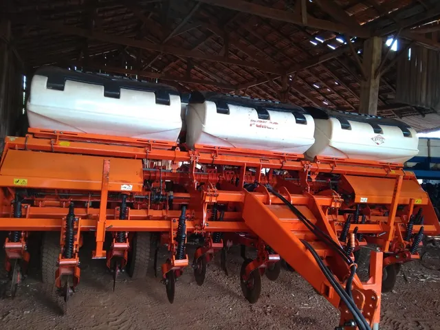 Plantadeira Kuhn PG1100 11 linhas