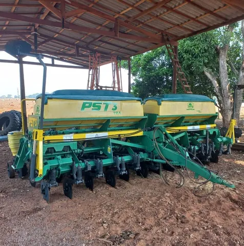 Plantadeira PS3 TATU Marchesan 12 linhas Soja Milho